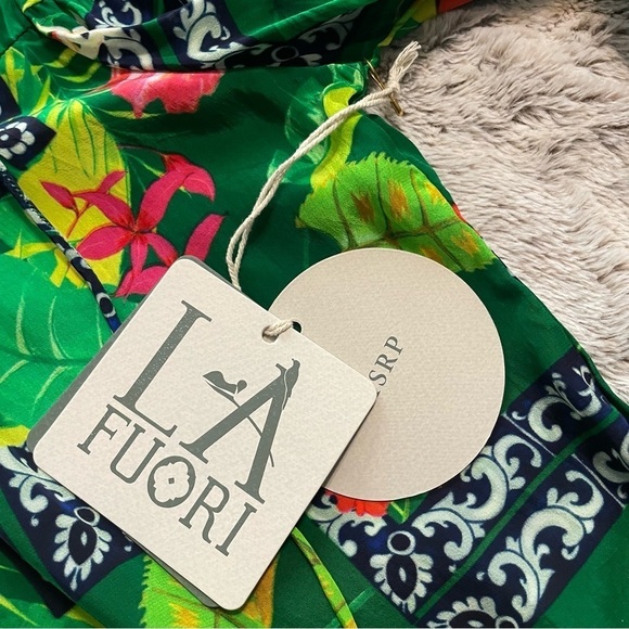 NWT La Fuori Bela Fuori Tropical 100% Silk Top - Picture 5 of 13